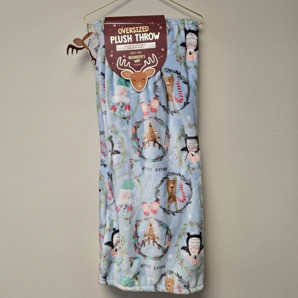 Reindeer's Way Dainty Christmas Critter Oversized Plush Throw Blanket Blue